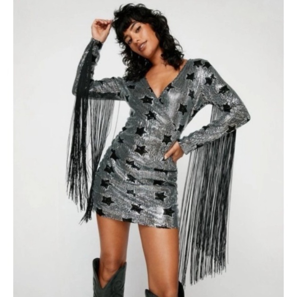 Nasty Gal V-neck Star Sequined Fringe body con long Sleeve Mini Dress Size 0 - Picture 2 of 9